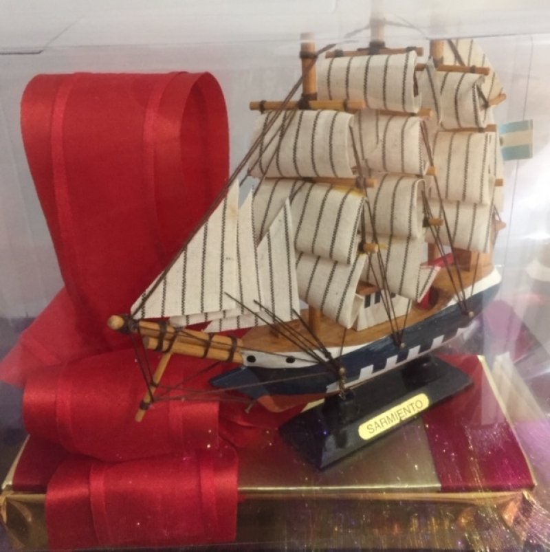 Replica Fragata en escala