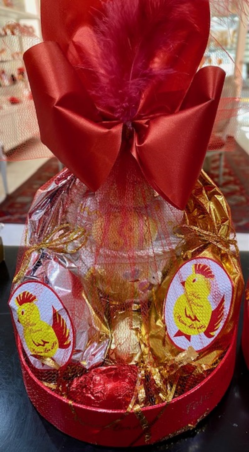 Nido de Pascuas 3 canastita con 2 huevos 50 gr  y 2 rellenos