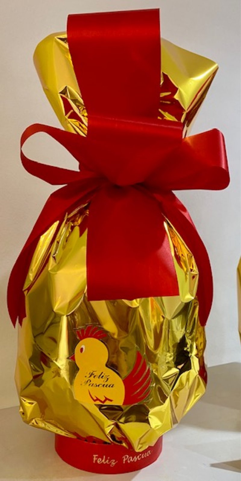 Huevo de Pascua chocolate con almendras