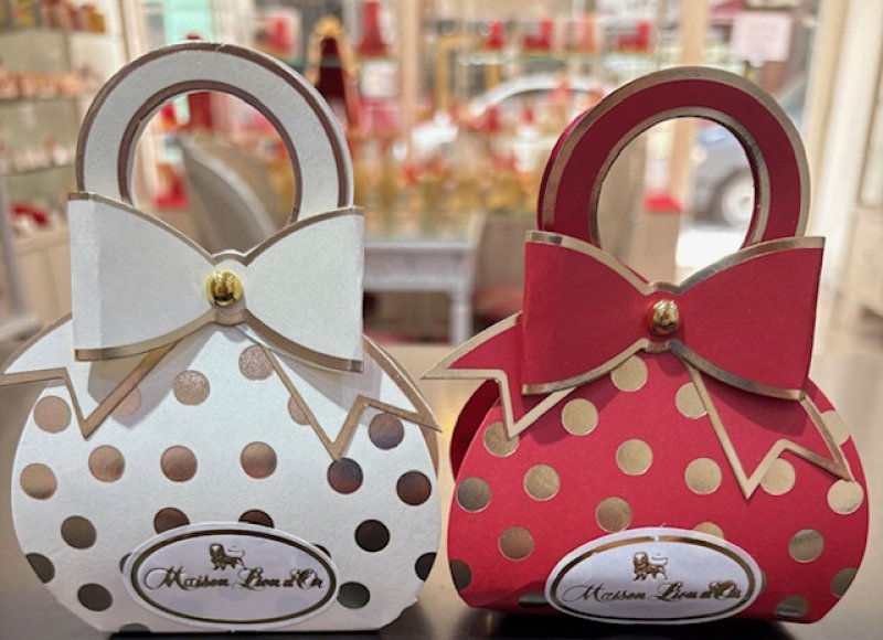 Carterita con lunares